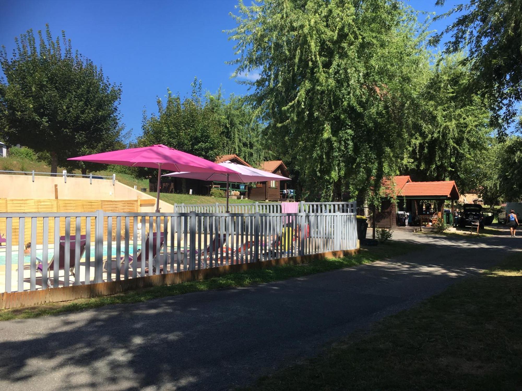 Camping Les Etoiles Saint-Sornin-Lavolps Экстерьер фото