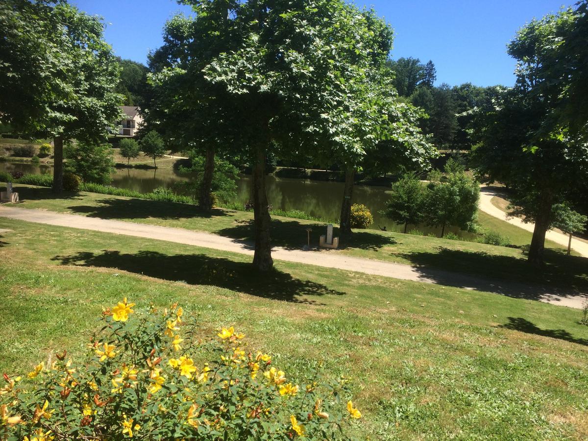Camping Les Etoiles Saint-Sornin-Lavolps Экстерьер фото