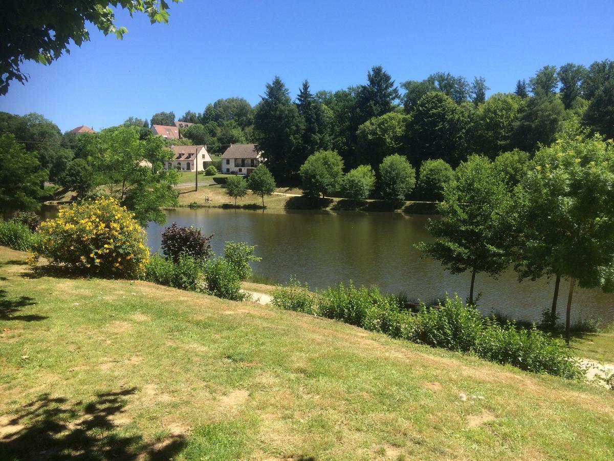 Camping Les Etoiles Saint-Sornin-Lavolps Экстерьер фото