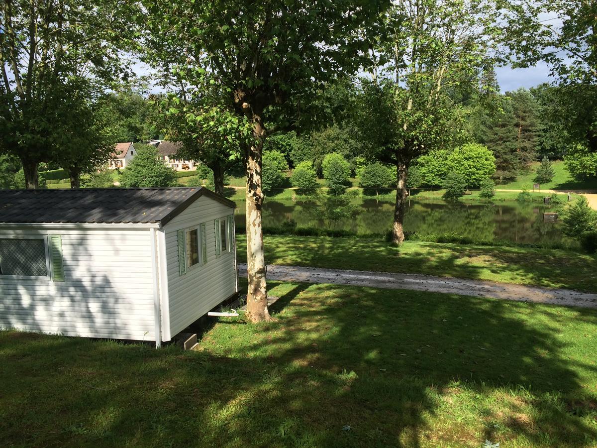 Camping Les Etoiles Saint-Sornin-Lavolps Экстерьер фото